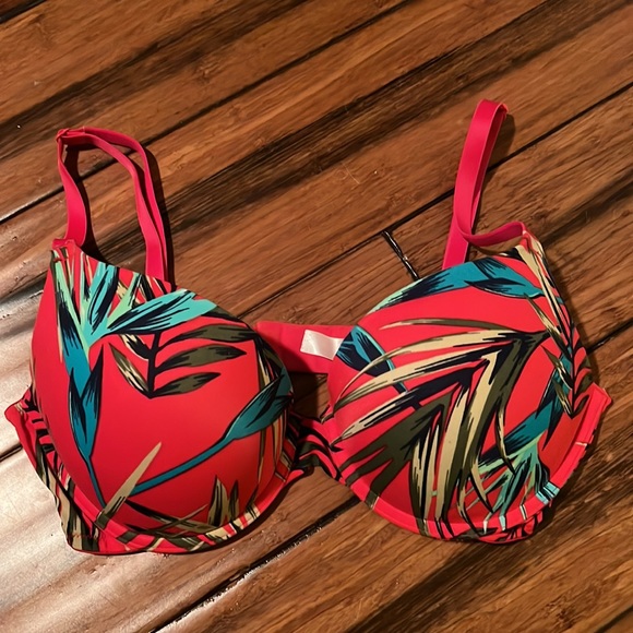 Pink Victoria Secret Push Up Bra - Picture 2 of 4